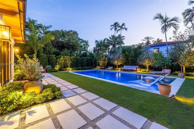4430 Royal Palm Ave, Miami Beach, FL 33140