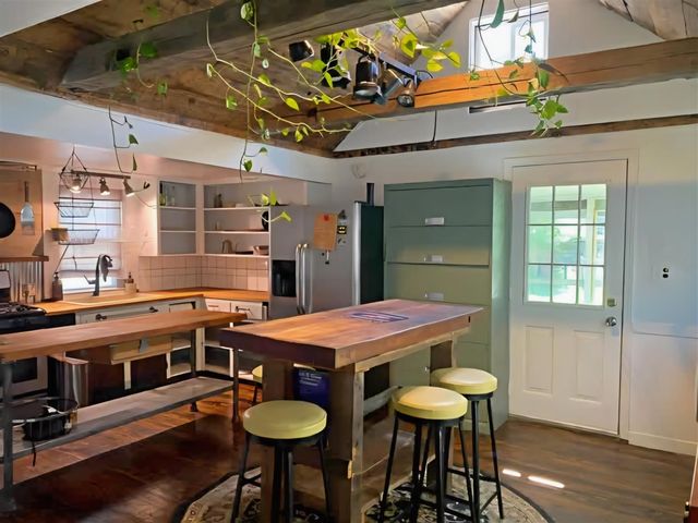 1006 Baldwin Street, Grand Rapids, MI 49506