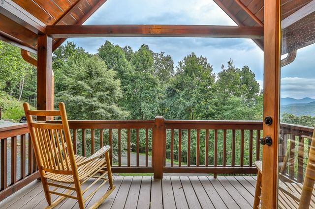 175 Cochise Road, Blue Ridge, GA 30513