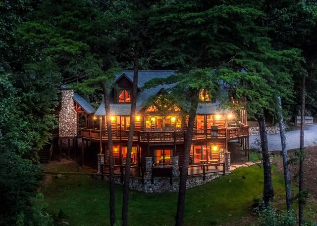 175 Cochise Road, Blue Ridge, GA 30513