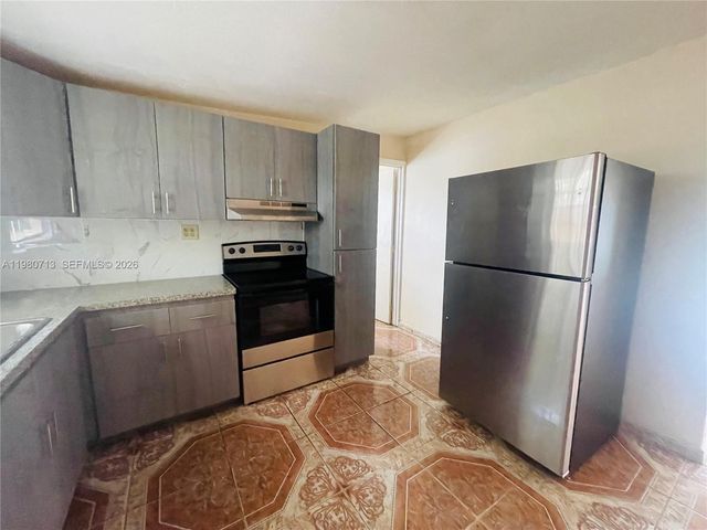 18425 NW 42nd Pl, Miami Gardens, FL 33055