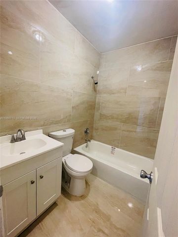 18425 NW 42nd Pl, Miami Gardens, FL 33055