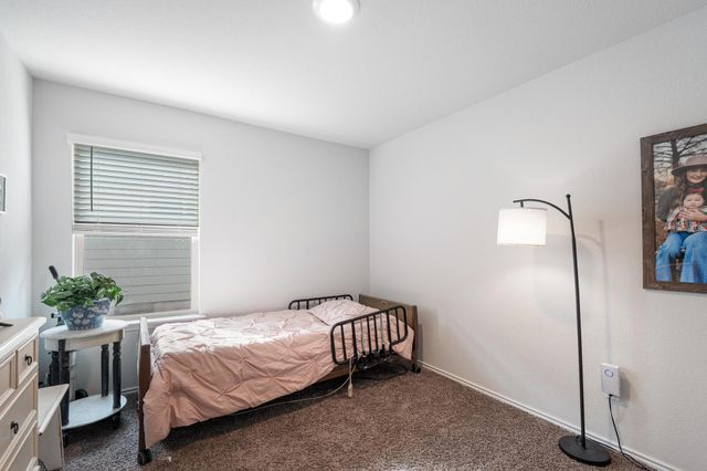 1636 T H Johnson DR, Taylor, TX 76574