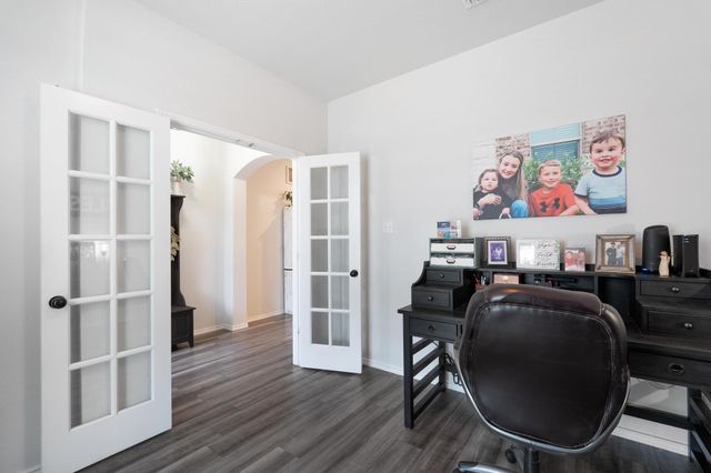 1636 T H Johnson DR, Taylor, TX 76574