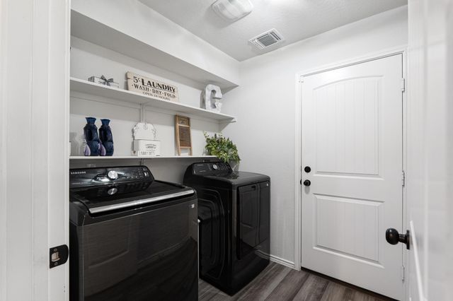 1636 T H Johnson DR, Taylor, TX 76574