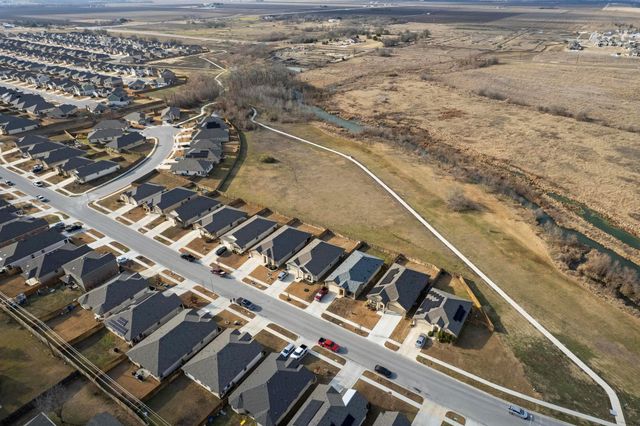 1636 T H Johnson DR, Taylor, TX 76574