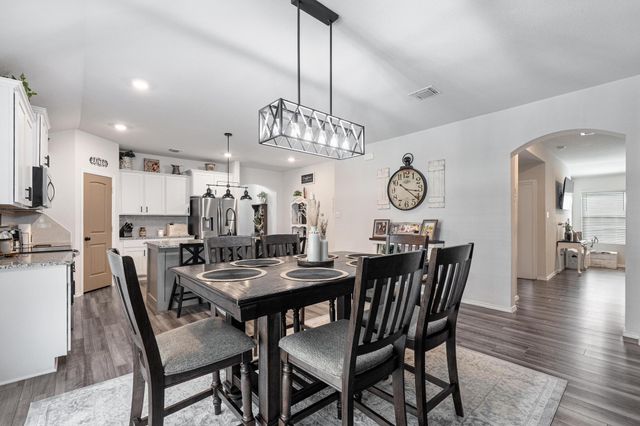 1636 T H Johnson DR, Taylor, TX 76574