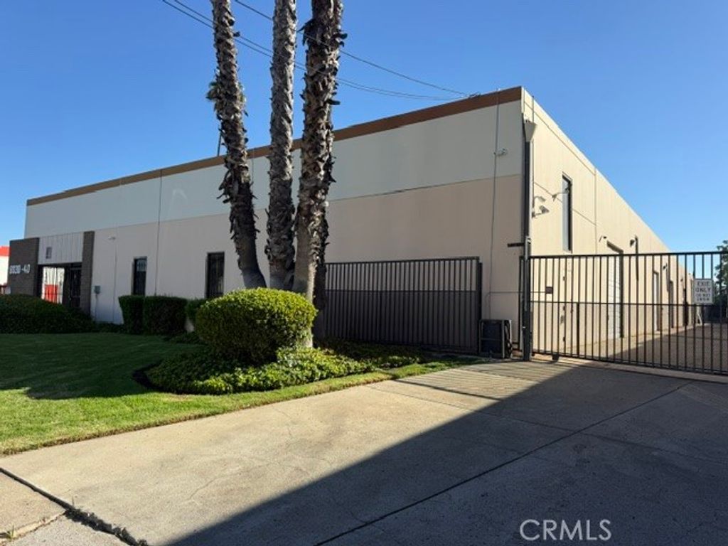 8030 Deering Ave, Canoga Park, CA 91311 — photo 2