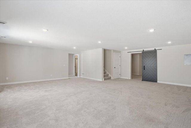 634 Elizabeth Way, Hudson, WI 54016