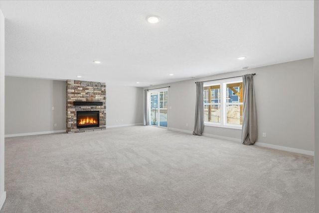 634 Elizabeth Way, Hudson, WI 54016