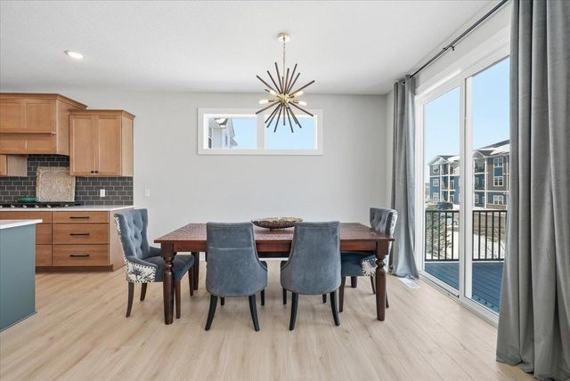 634 Elizabeth Way, Hudson, WI 54016