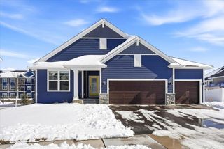 634 Elizabeth Way, Hudson, WI 54016