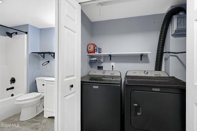 113 Arrow Wood Place, Malta, NY 12020