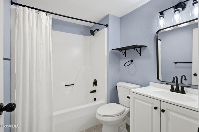 113 Arrow Wood Place, Malta, NY 12020
