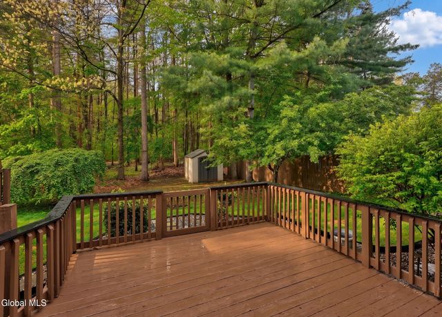 113 Arrow Wood Place, Malta, NY 12020