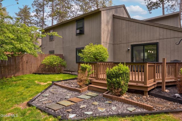 113 Arrow Wood Place, Malta, NY 12020