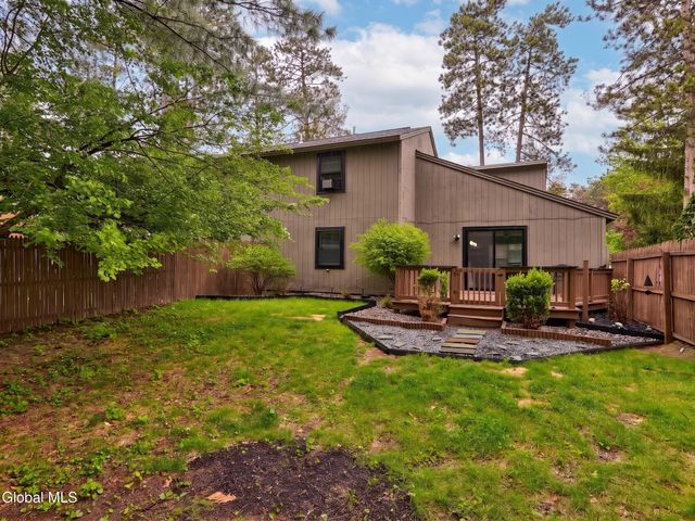 113 Arrow Wood Place, Malta, NY 12020