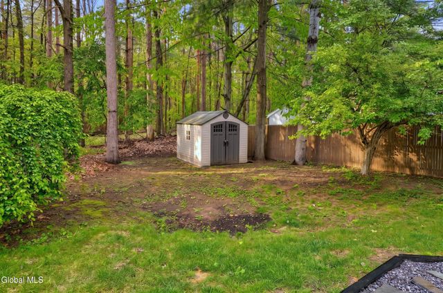 113 Arrow Wood Place, Malta, NY 12020