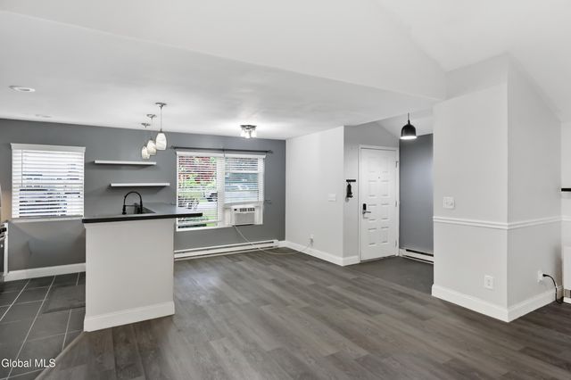 113 Arrow Wood Place, Malta, NY 12020