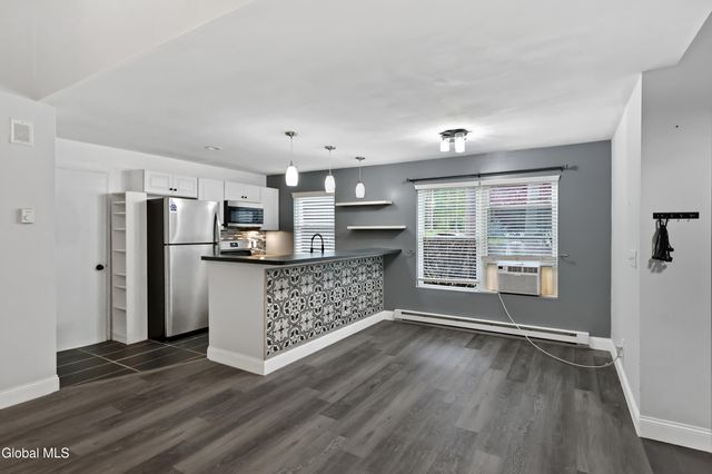 113 Arrow Wood Place, Malta, NY 12020