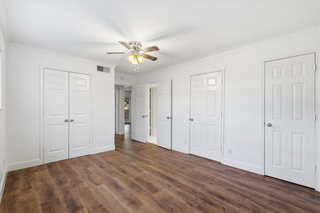 10207 Regal Oaks Drive 109, Dallas, TX 75230