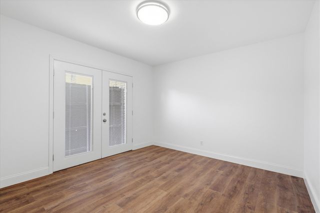 10207 Regal Oaks Drive 109, Dallas, TX 75230