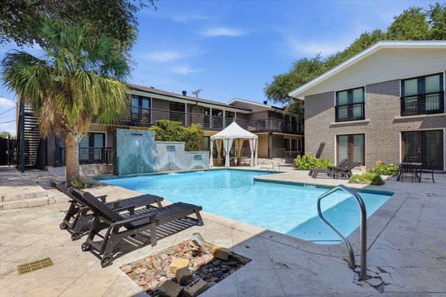 10207 Regal Oaks Drive 109, Dallas, TX 75230