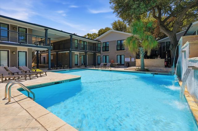 10207 Regal Oaks Drive 109, Dallas, TX 75230