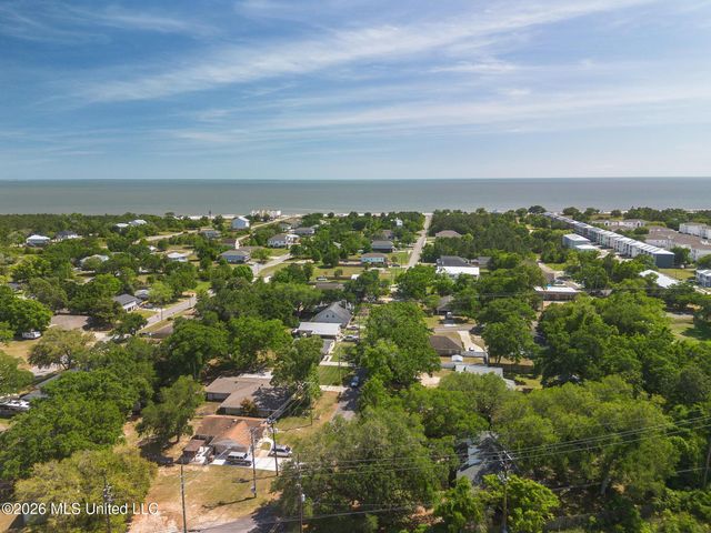 309 White Harbor Road, Long Beach, MS 39560