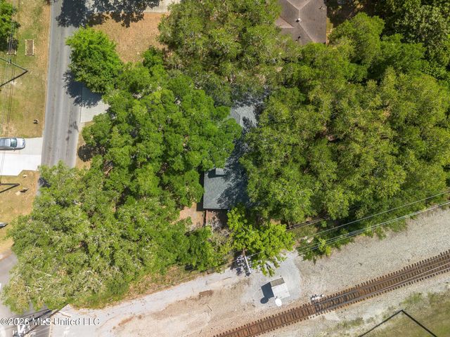 309 White Harbor Road, Long Beach, MS 39560