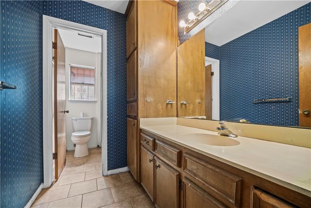 5710 Crestford Dr, Corpus Christi, TX 78415