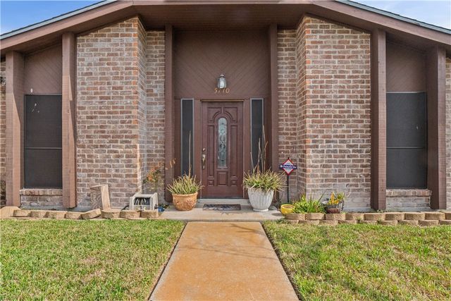 5710 Crestford Dr, Corpus Christi, TX 78415