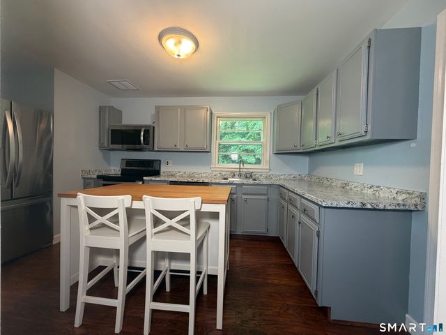 110 Green Hill Lane, Cheshire, CT 06410