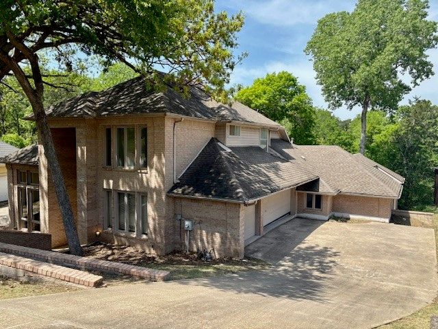 1417 Wyndmere Drive, Desoto, TX 75115