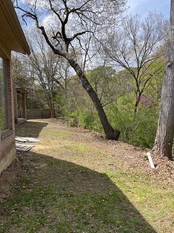 1417 Wyndmere Drive, Desoto, TX 75115