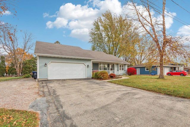 406 School Street, Marshall, WI 53559