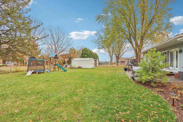 406 School Street, Marshall, WI 53559