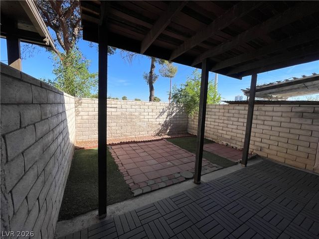 5260 Janfred Court 11, Las Vegas, NV 89103