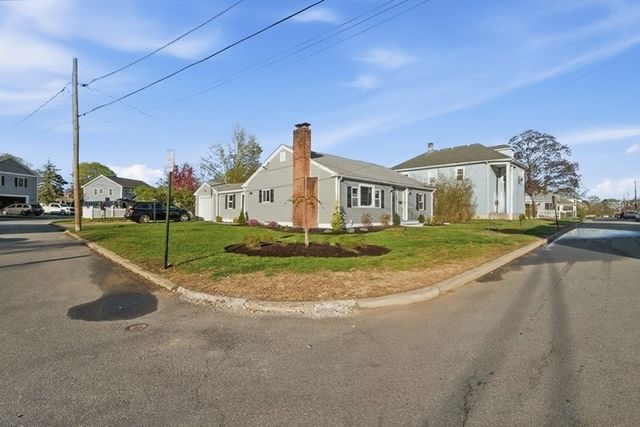 73 Tucker Street, Lincoln, RI 02865