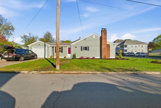 73 Tucker Street, Lincoln, RI 02865