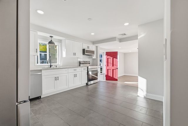 73 Tucker Street, Lincoln, RI 02865