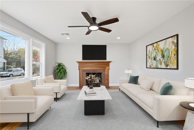 73 Tucker Street, Lincoln, RI 02865