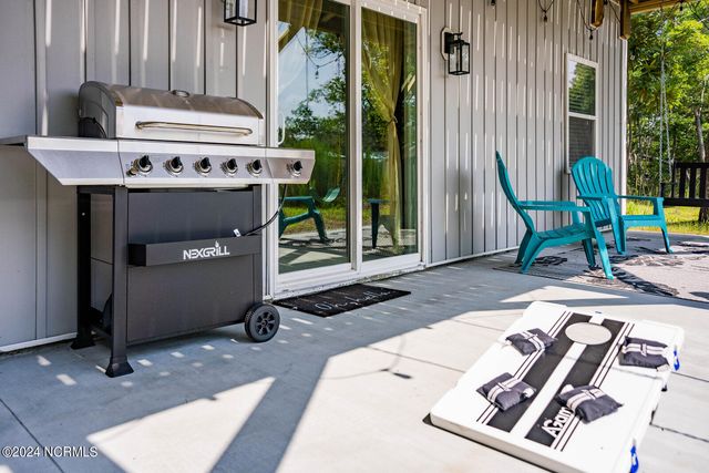 238 NE 70th Street, Oak Island, NC 28465
