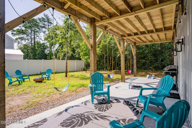 238 NE 70th Street, Oak Island, NC 28465