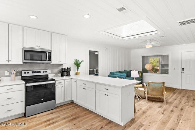 238 NE 70th Street, Oak Island, NC 28465