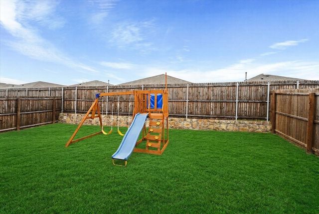 2818 Highgarden Trail, Crandall, TX 75114