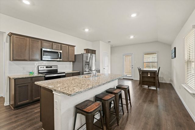 2818 Highgarden Trail, Crandall, TX 75114