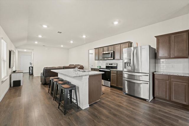 2818 Highgarden Trail, Crandall, TX 75114