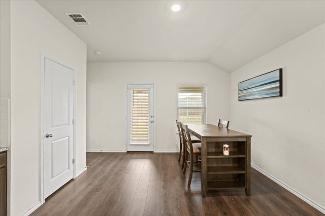 2818 Highgarden Trail, Crandall, TX 75114