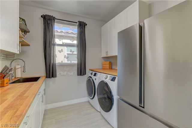 8030 Foxfield Springs Street, Las Vegas, NV 89166